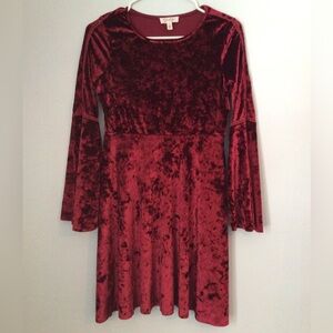 Jessica Simpson Woman’s Red Crushed Velvet Midi Dress. Size XL.